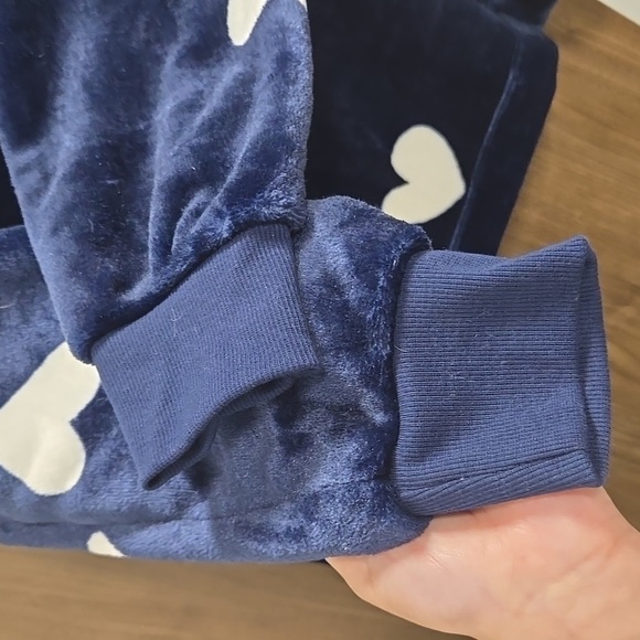 LOFT-Faux Fur Heart Sweatshirt Deep Space-Size Large - Picture 8 of 16